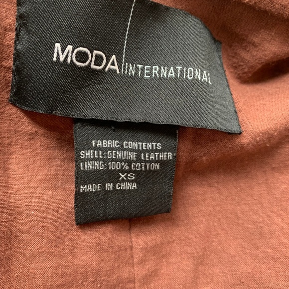 VS MODA Int'l Leather Ruffle Jacket in Brown - Picture 7 of 8